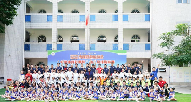 傲胜为珠海启雅幼儿园打造的足球场，迎来重要时刻！