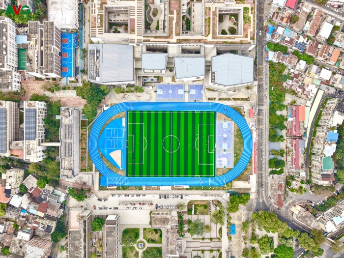 以鸟巢标准为引领，傲胜人造草强势赋能深圳光明中学校园体育